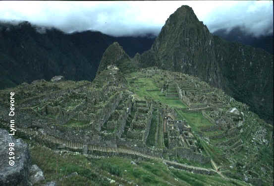 machupicchu85.jpg (26116 bytes)